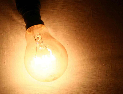Incandescent bulbs feature excellent color-rendering properties 白炽灯泡